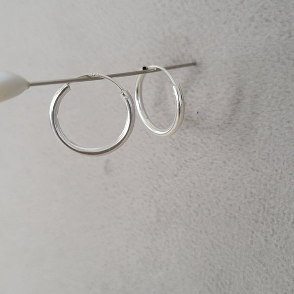 925 Sterling Silver Hoop Earrings - Picture 5 of 13